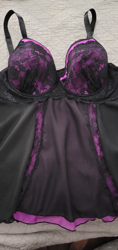 Black and purple chemise size 3x